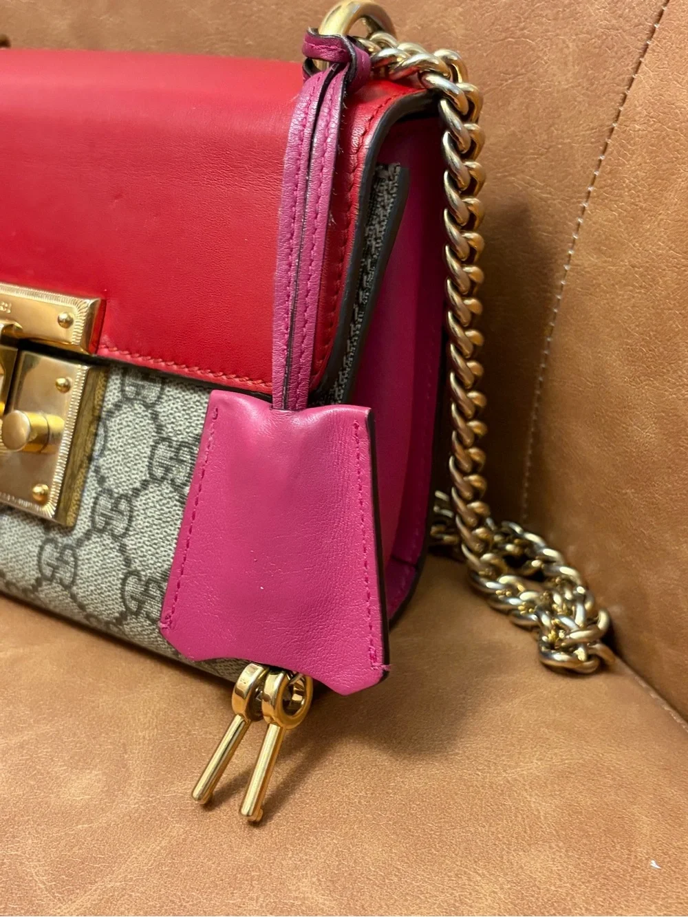 ❤️ Gucci Padlock Small GG Supreme Shoulder Bag